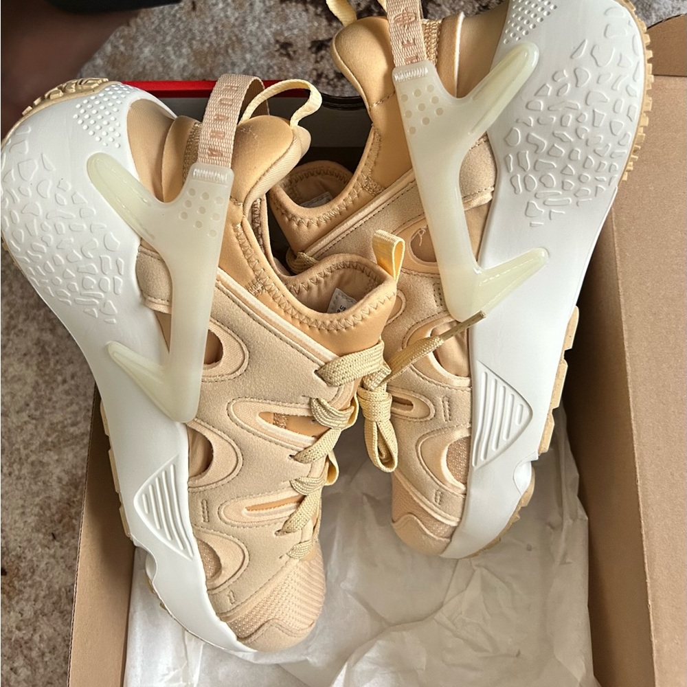 Nike Air Huarache Craft (Women)
